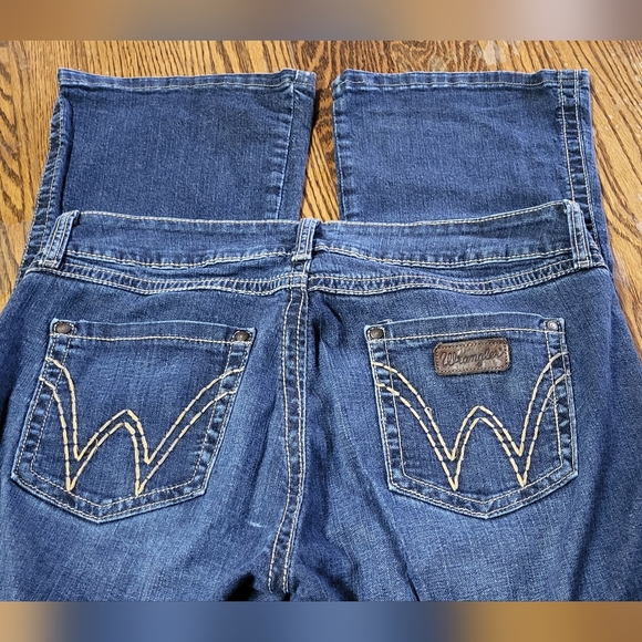 Wrangler western cowgirl boot cut regular fit  size 9/10 X 36 - Picture 1 of 5